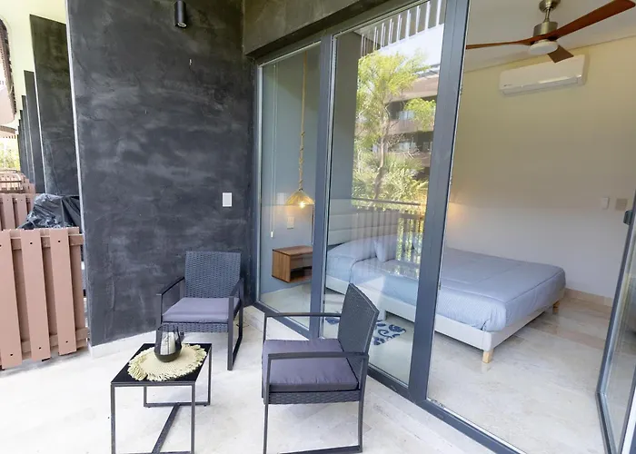 Apartment Hideaway In Zone *